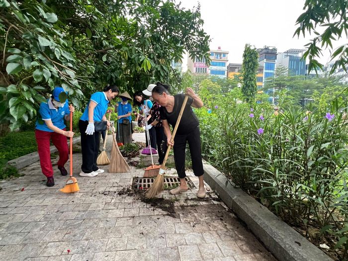 Buổi tổng vệ sinh diễn ra nhanh chóng, sạch sẽ.
