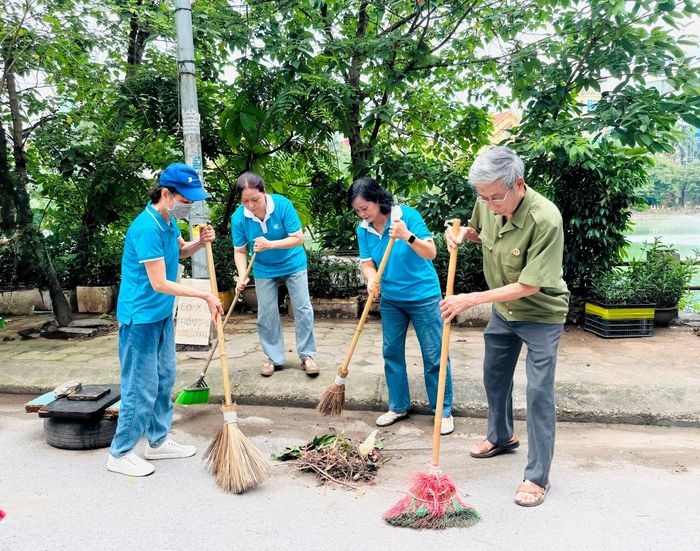 Phong trào huy động sự tham gia của đông đảo các lực lượng, thành phần trên địa bàn. Ảnh: PV