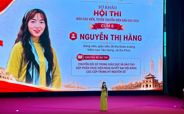 Thí sinh trình bày phần thi tại hội thi. Ảnh: PN