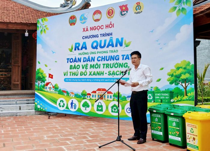 Chủ tịch Ủy ban MTTQ Việt Nam xã Ngọc Hồi Vũ Hồng Khanh phát động chương trình. Ảnh: Hoàng Quyết