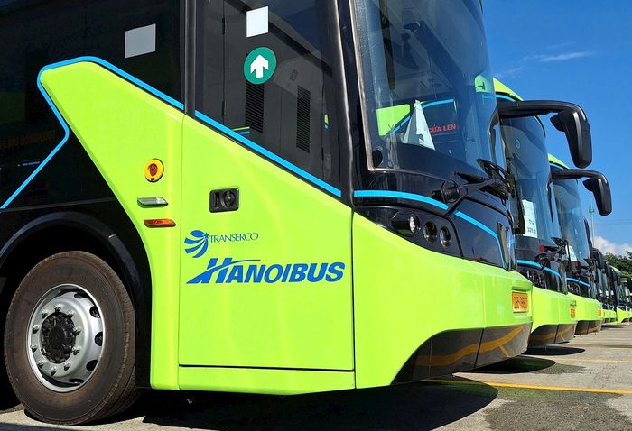 Chuyển đổi xe buýt điện đang diễn ra mạnh mẽ. Ảnh: Hương Giang