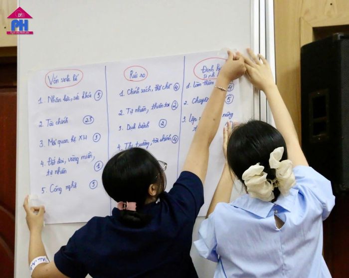 Các nạn nhân được hỗ trợ từ nơi ở, chăm sóc sức khỏe, tư vấn tâm lý đến hỗ trợ pháp lý.