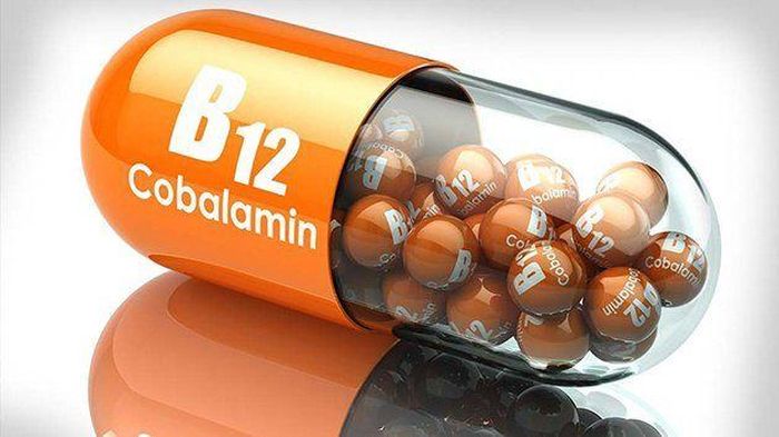 Vitamin B12 tham gia vào quá trình tạo máu, duy trì chức năng thần kinh và hỗ trợ hoạt động não bộ.