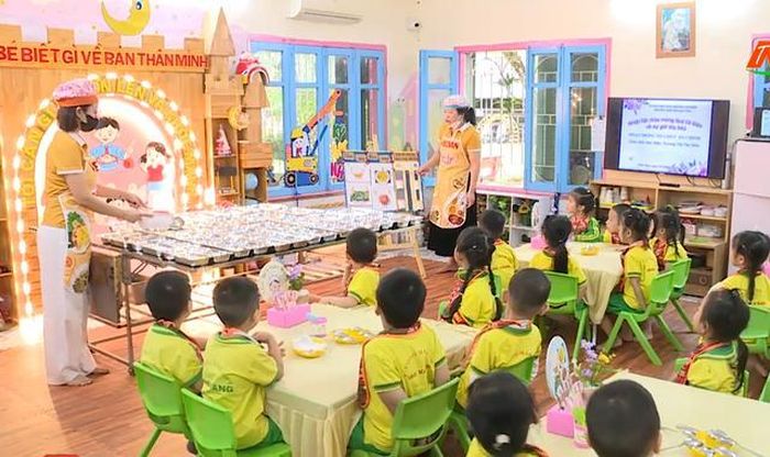 Các trường mầm non trên địa bàn tỉnh Ninh Bình đang tăng cường các giải pháp nhằm đảm bảo an toàn thực phẩm trong bữa ăn bán trú.