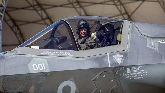 Nhờ khả năng tàng hình, F-35B có thể tiếp cận sâu vào khu vực đô thị mà vẫn duy trì độ an toàn cao.
