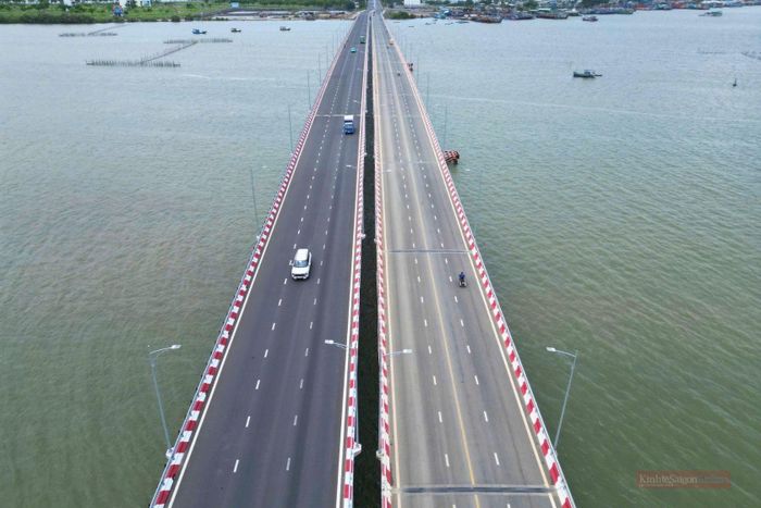 Tiếp đóm cầu Cửa Lấp 2 đã hoàn thành được đưa vào khai thác, phục vụ việc đi lại thuận lợi cho người dân.