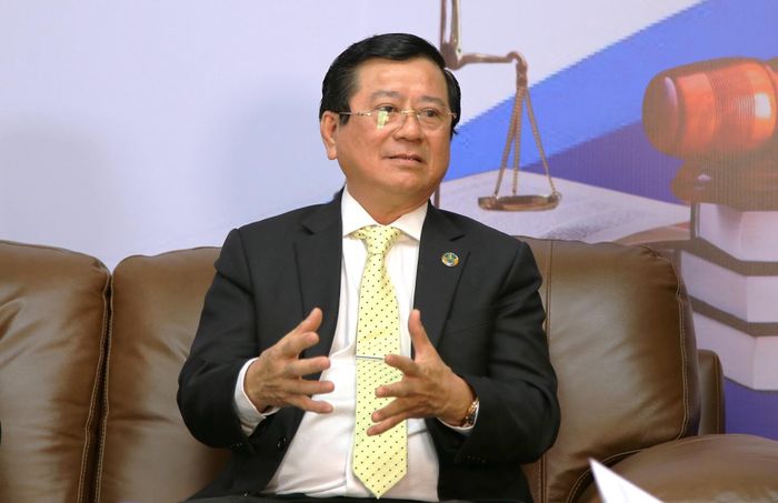  Luật sư Nguyễn Văn Hậu, Chủ tịch Trung tâm Trọng tài Thương mại Luật gia Việt Nam. 