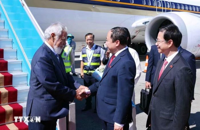Đón đoàn Thủ tướng Timor-Leste tại Sân bay quốc tế Nội Bài có Ủy viên Trung ương Đảng, Bộ trưởng Bộ Khoa học và Công nghệ Vũ Hải Quân; Thứ trưởng Bộ Ngoại giao Ngô Lê Văn; Đại biện Việt Nam tại Timor-Leste Phạm Bình Đàm. Về phía Timor-Leste có Đại sứ Timor-Leste tại Việt Nam João Pereira. Ảnh: Phạm Kiên/TTXVN.