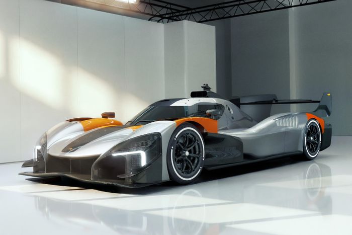  Phát triển song song với xe đua MCL-HY, siêu xe McLaren MCL-HY GTR là sản phẩm của đội đua McLaren Racing và thương hiệu McLaren Automotive. 