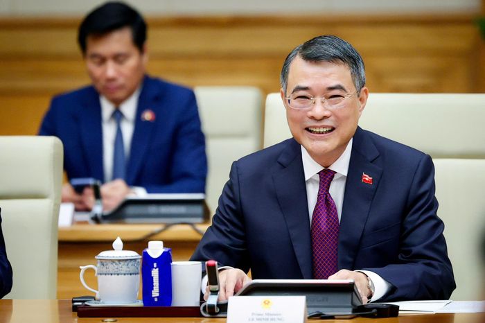  Thủ tướng Lê Minh Hưng chúc mừng những thành tựu quan trọng mà Lào đạt được trong hơn 40 năm đổi mới, đồng thời khẳng định Việt Nam luôn đồng hành, hỗ trợ Lào thực hiện các mục tiêu phát triển chiến lược. Ông cũng bày tỏ sự trân trọng trước tình cảm, sự hỗ trợ quý báu mà Đảng, Nhà nước và nhân dân Lào dành cho Việt Nam trong suốt chặng đường xây dựng và bảo vệ Tổ quốc. 