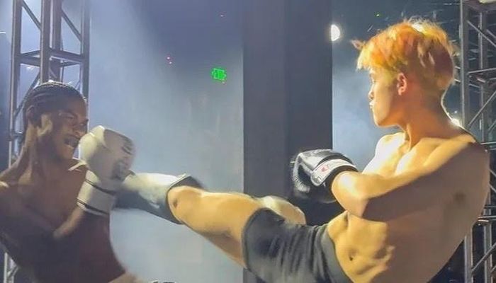 Knox trong trận đấu ở câu lạc bộ Muay Thái tại Los Angeles (Mỹ). Ảnh: TMZ.