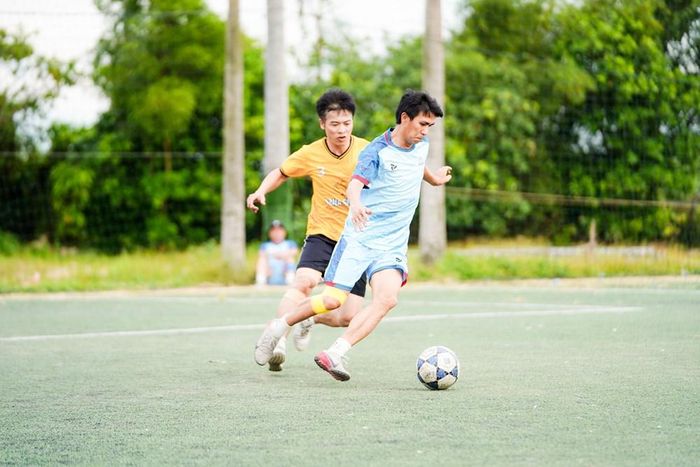 ... đội bóng xứ Nghệ tiếp tục vượt qua FC Báo chí Quảng Trị với tỷ số 1-0 để giành ngôi nhất bảng với 6 điểm tuyệt đối