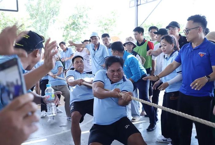 Không khí sôi động ngập tràn tại ngày hội.
