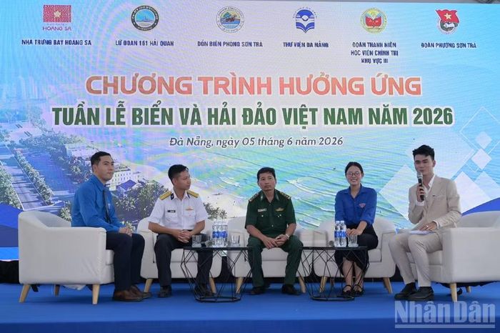 Cán bộ, chiến sĩ Lữ đoàn 161 tham gia giao lưu, tọa đàm hưởng ứng Tuần lễ Biển và hải đảo Việt Nam năm 2026 với các đơn vị trên địa bàn.