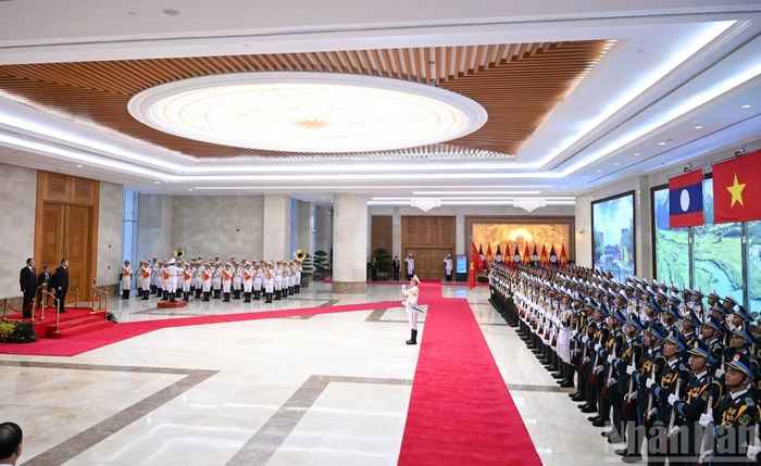 Quang cảnh lễ đón.