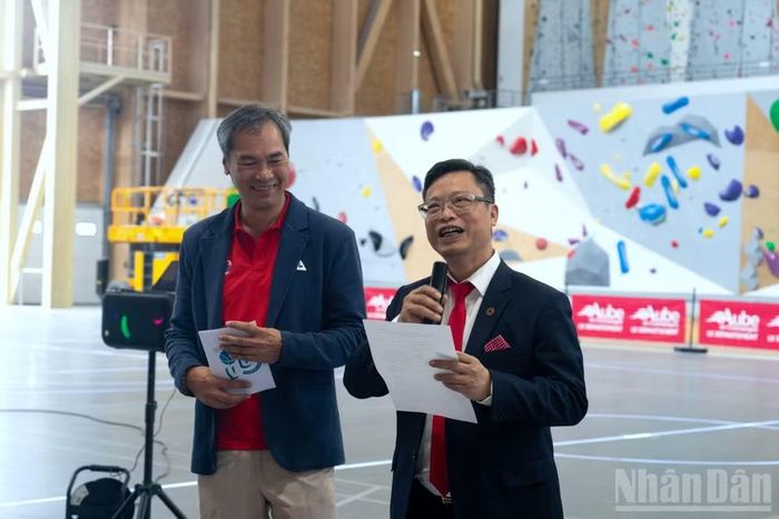  Đại sứ Việt Nam tại Pháp Trịnh Đức Hải phát biểu tại lễ khai mạc, nhấn mạnh vai trò của thể thao trong việc tăng cường đoàn kết và gắn kết cộng đồng người Việt Nam ở nước ngoài. 