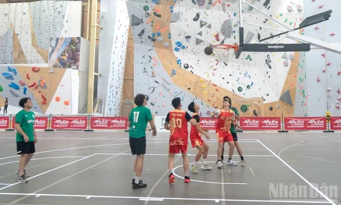 Các vận động viên tranh tài sôi nổi ở 14 môn thi đấu của OV26.