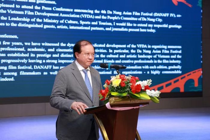 Thứ trưởng Bộ Văn hóa, Thể thao và Du lịch Tạ Quang Đông.