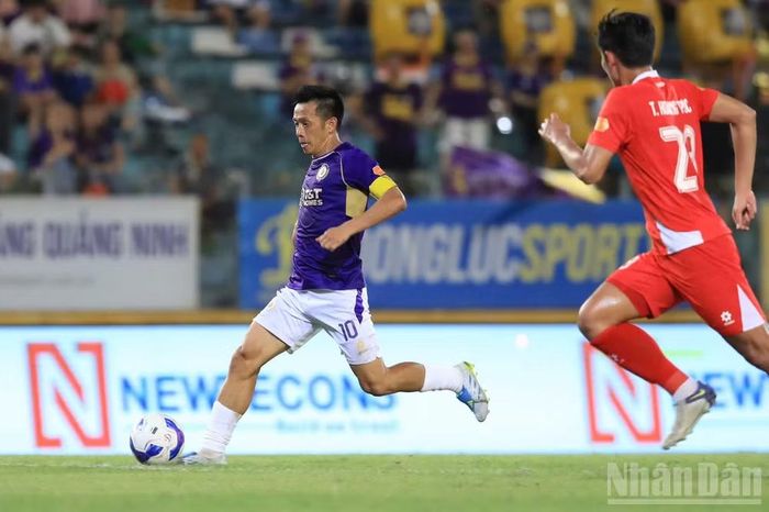 Hai đội hòa nhau 0-0 sau hiệp 1.