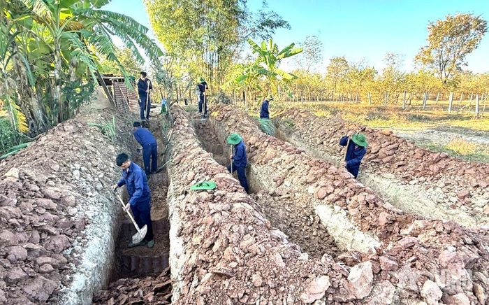  Đội K53 tìm kiếm, quy tập hài cốt liệt sĩ tại Lào. Ảnh do Đội K53 cung cấp