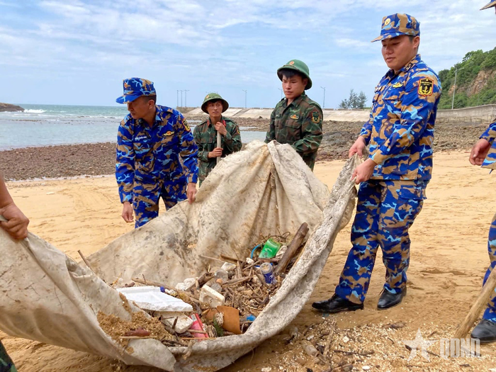 Rác thải được thu gom.