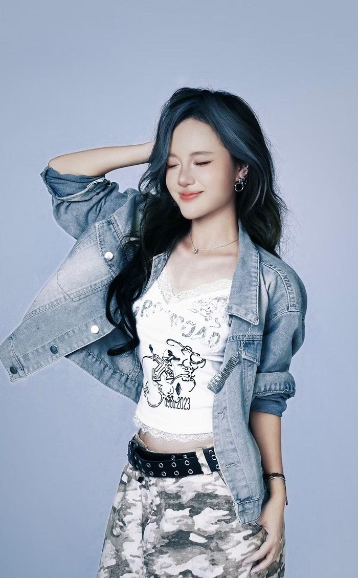 Âm nhạc không đến với Bảo Ly như một sự tình cờ, nó là dòng chảy vô thức thấm đượm từ những ký ức tuổi thơ.