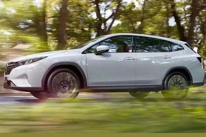 Tương tự Levorg Layback tiêu chuẩn, phiên bản S:HEV mới có thể được trang bị thêm nhiều gói phụ kiện tùy chọn như Premium Urban, Active Style và STI Aero. Subaru cũng cung cấp bộ đèn LED dành riêng cho lưới tản nhiệt như trang bị tùy chọn.
