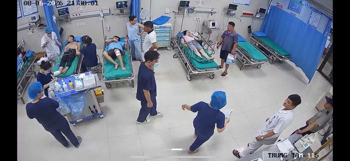 Một số bệnh nhân được điều trị tại Bệnh viện đa khoa Hùng Vương.