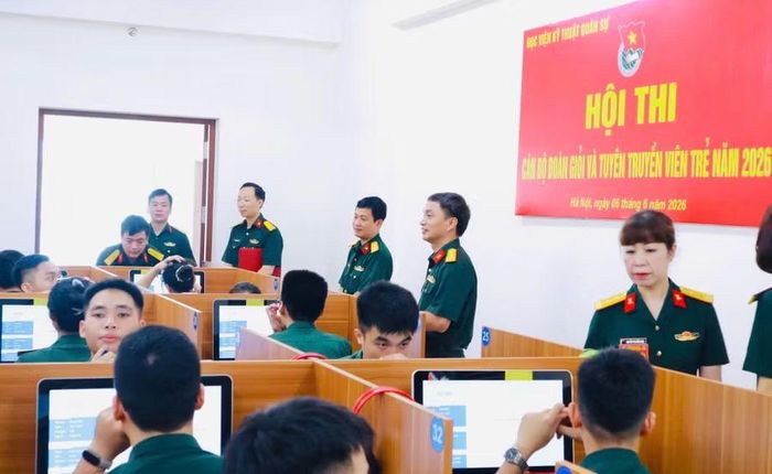 Thí sinh trong phòng thi.