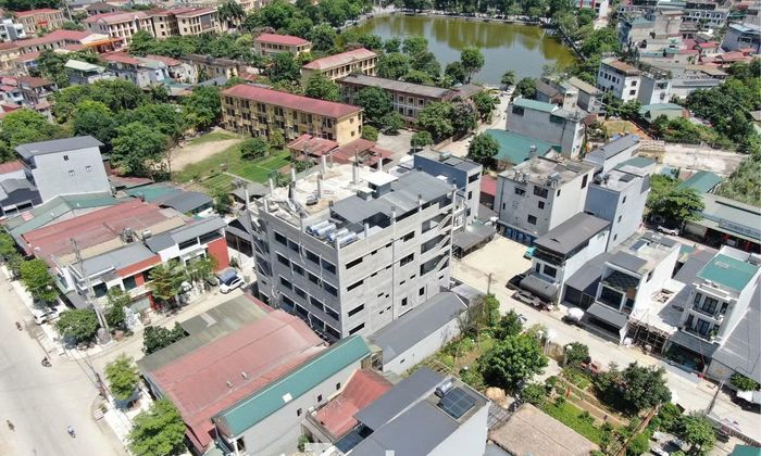 Công trình đã hoàn thiện cơ bản mặt ngoài, đang hoàn thiện nội thất.