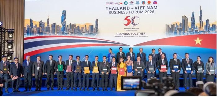 Tổng Bí thư, Chủ tịch nước Tô Lâm và Thủ tướng Thái Lan Anutin Charnvirakul chứng kiến trao các thỏa thuận hợp tác giữa doanh nghiệp hai nước, trong đó có PV GAS và PTT.