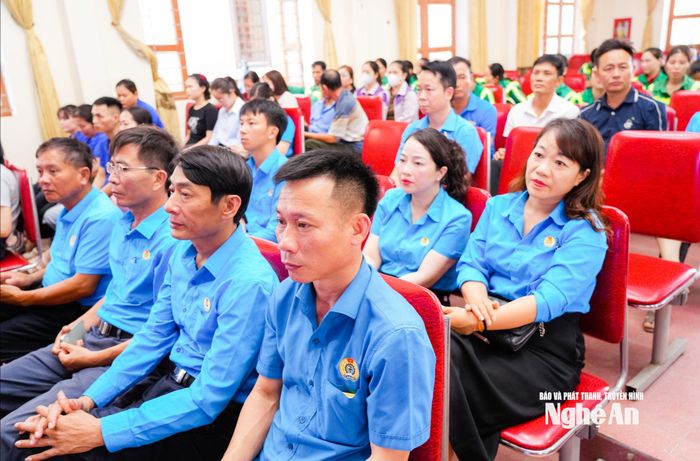 Các đại biểu tham dự tại điểm cầu Nghệ An. Ảnh: T.L