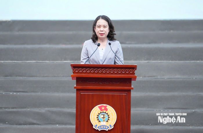 Phó Chủ tịch nước Võ Thị Ánh Xuân phát biểu chỉ đạo tại Lễ phát động phong trào thi đua “Lao động giỏi, Năng suất cao, Thu nhập tốt". Ảnh: Báo Lao động