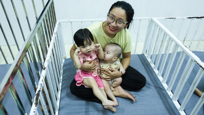 Nhiều người hỏi tôi có bao giờ hối hận khi từ bỏ những cơ hội công việc khác để ở lại làng trẻ hay không. Câu trả lời của tôi luôn là không. Tôi từng được yêu thương và chở che dưới mái nhà này nên luôn xem đây là nhà của mình.