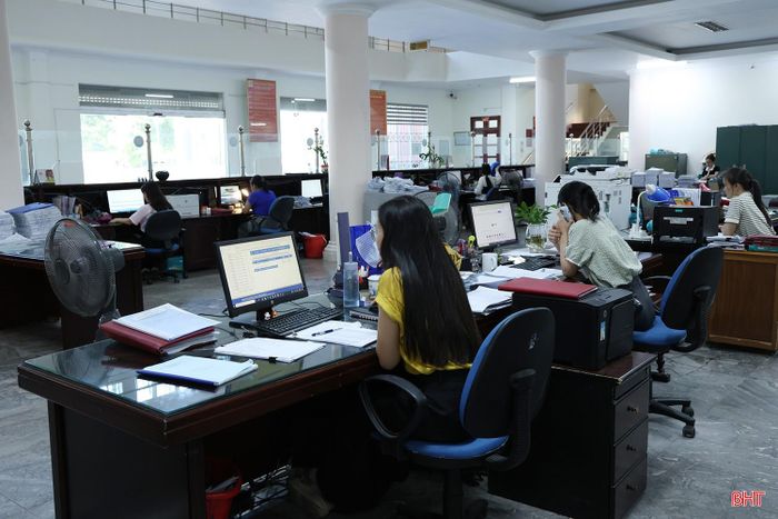 Toàn bộ nghiệp vụ của KBNN Khu vực XII được xử lý trên môi trường số, vì vậy trụ sở chính của đơn vị gần như không phát sinh khách hàng đến giao dịch trực tiếp.