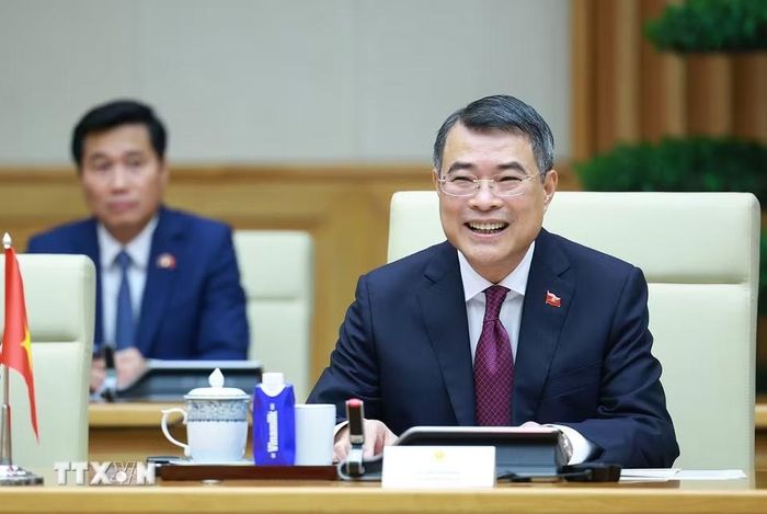 Thủ tướng Lê Minh Hưng phát biểu tại cuộc hội đàm với Thủ tướng nước Cộng hòa Dân chủ Nhân dân Lào Sonexay Siphandone. (Ảnh: Dương Giang/TTXVN)