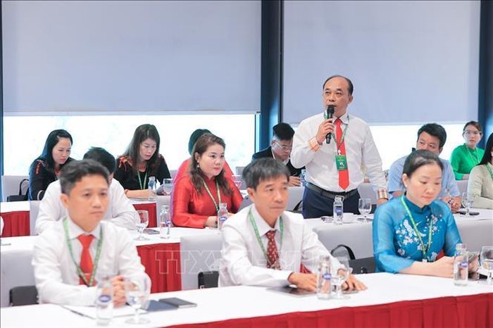 Đại biểu Nguyễn Quang Duy Chủ tịch HĐQT Cty CP DTfood Khánh Hòa, Ủy viên Ban chấp hành Hội nông dân tỉnh Khánh Hòa đề xuất kiến nghị tại Tổ thảo luận số 2. Ảnh: Lê Đông/TTXVN