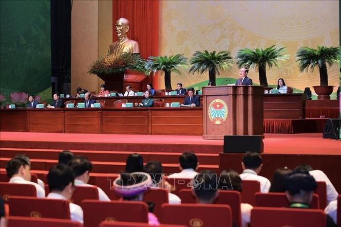Chủ tịch Hội Nông dân Việt Nam khóa VIII Lương Quốc Đoàn trình bày Đề án nhân sự Ban Chấp hành Hội Nông dân Việt Nam khóa IX, nhiệm kỳ 2026 - 2031. Ảnh: Hoàng Hiếu/TTXVN.