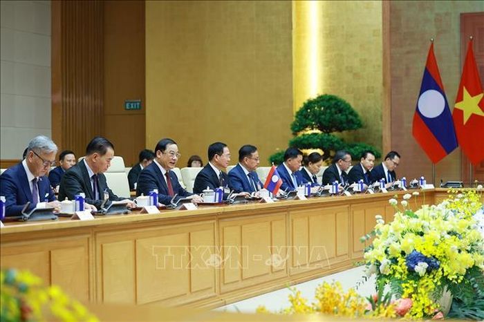 Thủ tướng Lào Sonexay Siphandone phát biểu. Ảnh: Dương Giang/TTXVN.