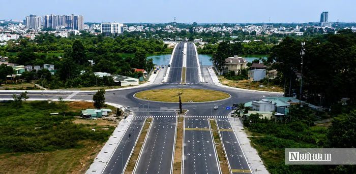 Nhánh 2 nối từ vòng xoay chân cầu Thống Nhất với đường Đặng Văn Trơn (khu vực cạnh Dự án Aeon Mall Biên Hòa) nối với đường dẫn lên cầu Bửu Hòa với chiều dài 1,7 km.