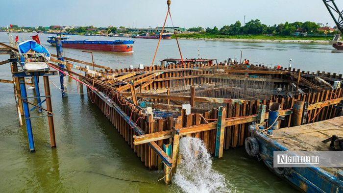 Hiện nay, công trình đã chuyển sang giai đoạn thi công đài móng và trụ cầu.