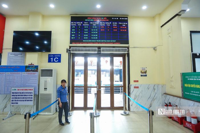 Trải qua hơn 1 thế kỷ hoạt động, ga Hà Nội cho thấy sự hội nhập với một nhà ga hiện đại, văn minh.