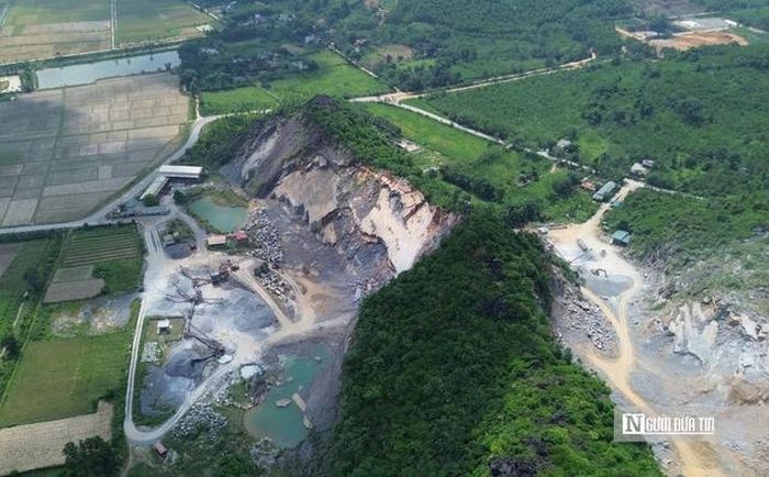 Mỏ đá của Công ty TNHH Hồng Phượng (tại xã Tống Sơn) bị Thanh tra Sở Nông nghiệp và Môi trường xử phạt 60 triệu đồng ngày 12/11/2024.