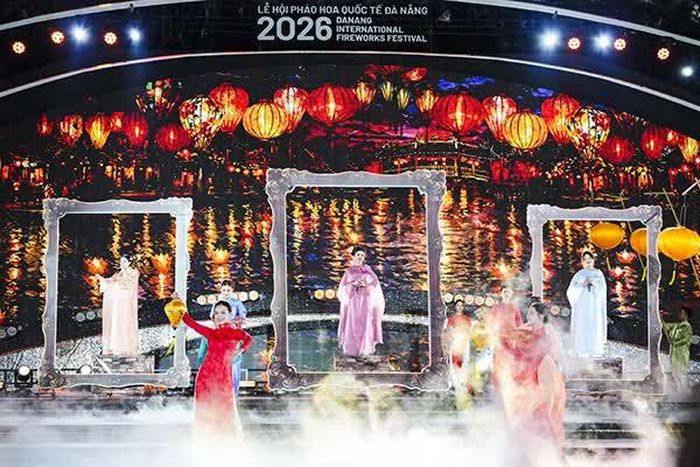 Tiết mục "Chiều về Hội An".
