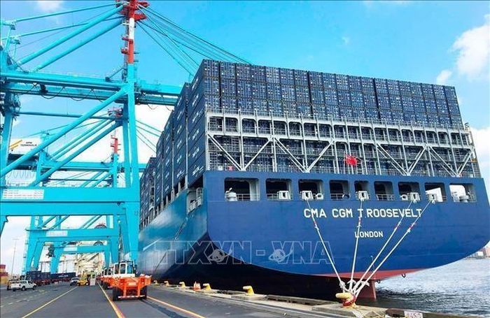 Các doanh nghiệp tại Đông Phi đang đối mặt với làn sóng chi phí vận tải tăng mạnh. Ảnh minh họa: TTXVN