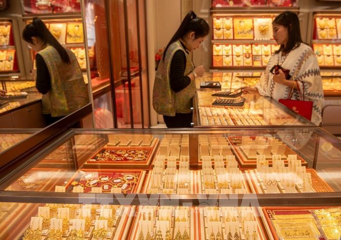Giá vàng thế giới đã bước vào một giai đoạn điều chỉnh mạnh. Ảnh: THX/TTXVN