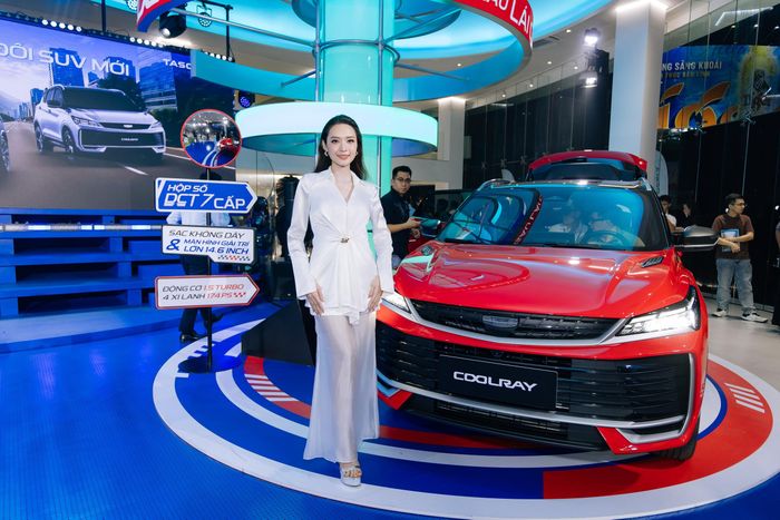 Geely Việt Nam đã giới thiệu tới khách hàng mẫu Coolray 2026. Trong đó, phiên bản Flagship cao cấp nhất có giá 599 triệu đồng, sở hữu nhiều trang bị và tính năng ADAS đầy đủ nhất.