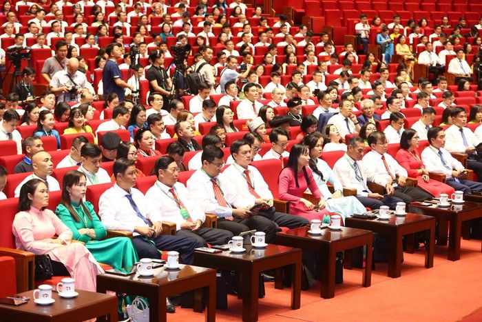 Tham dự Đại hội là những cán bộ, hội viên nông dân tiêu biểu, đại diện cho ý chí, nguyện vọng và trí tuệ của hơn 10 triệu cán bộ, hội viên nông dân trong cả nước.