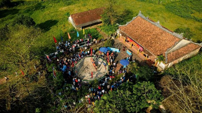 Rộn ràng Hội vật làng Thủ Lễ dịp Xuân Bính Ngọ 2026. Ảnh: Cổng thông tin Sở Văn hóa và Thể thao thành phố Huế