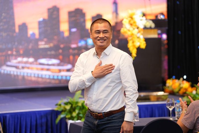 Ông Phạm Hà, Chủ tịch kiêm CEO LuxGroup trong buổi ra mắt du thuyền Amiral Cruises for Presidents trên sông Sài Gòn.